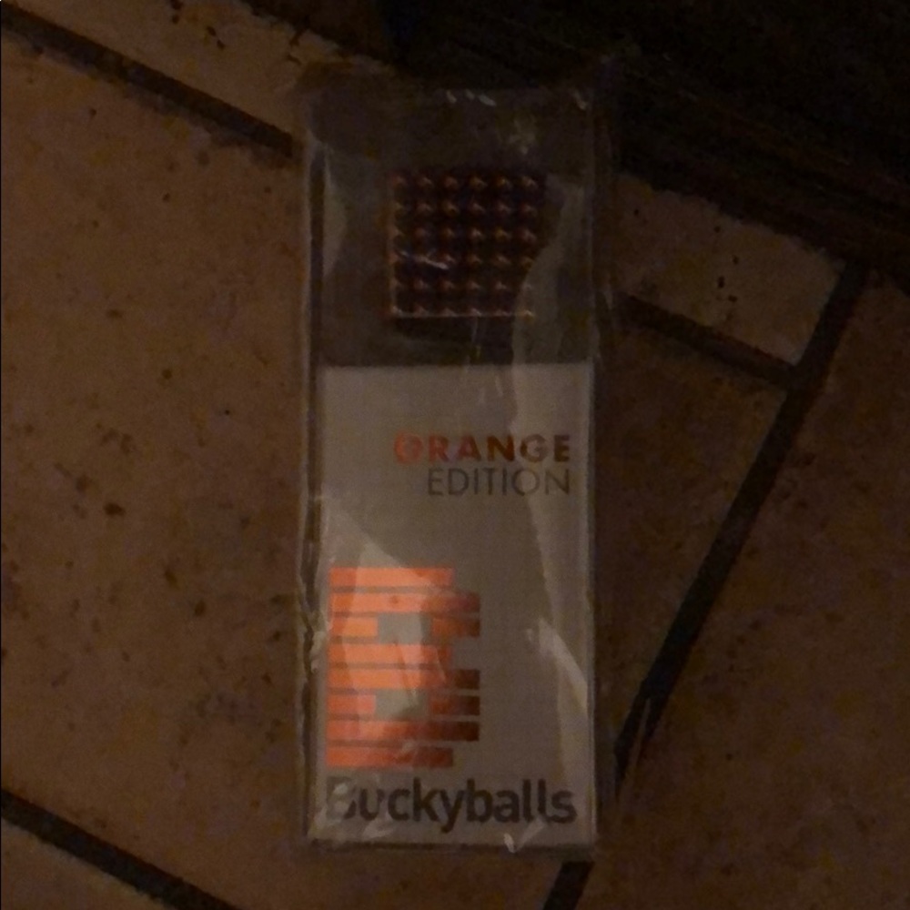 COPY - Buckyballs orange edition